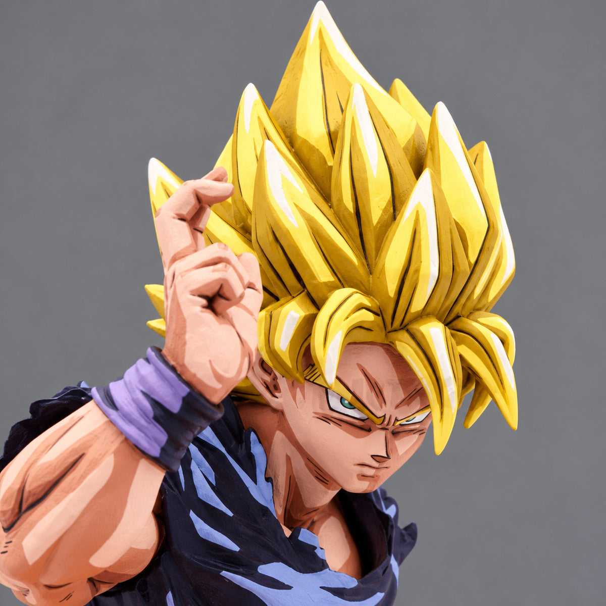 Manga Colour Super Saiyan Son Goku Figure Repaint — Head and face detail