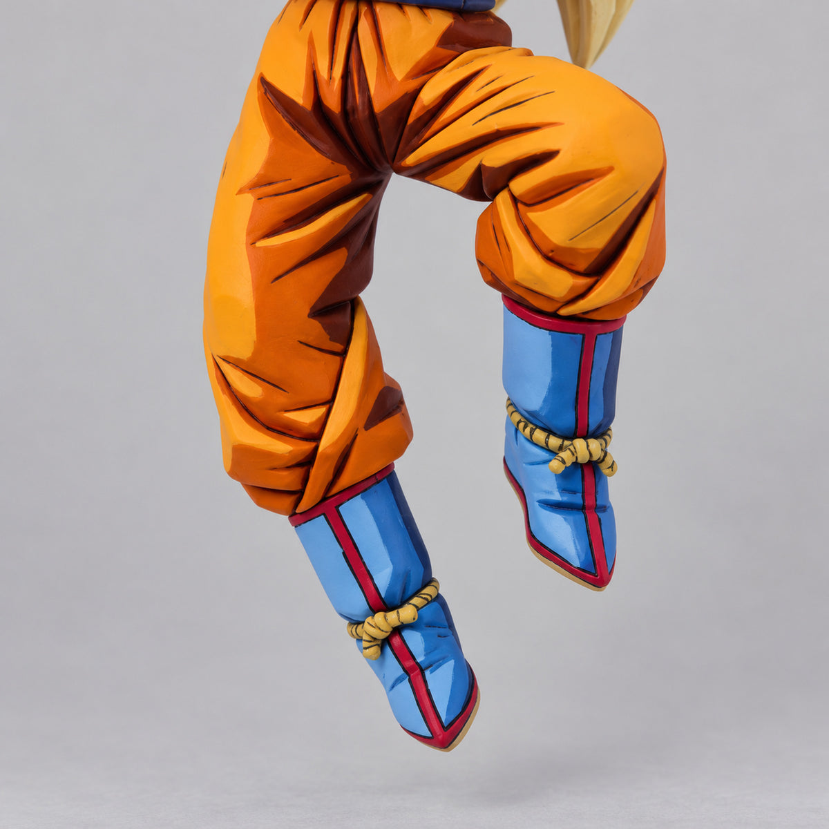 Anime Style Dragon Ball Super Saiyan 3 Son Goku Figure Repaint — 13 cm Action Pose — lower detail