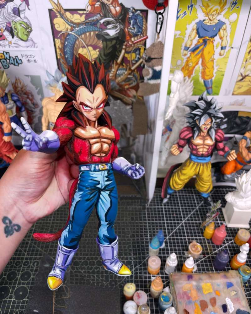 25CM Dragon Ball Vegeta SSJ4 Figure Repaint