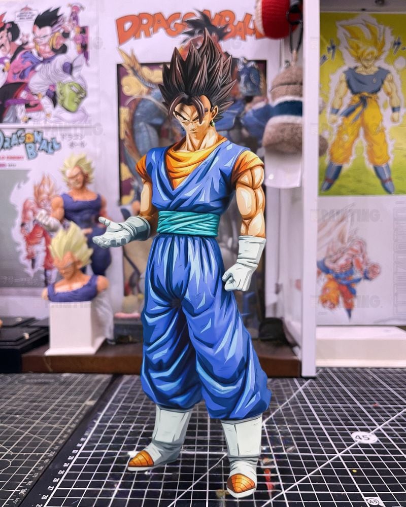 2D Anime Colour Dragon Ball Vegito Figure Repaint
