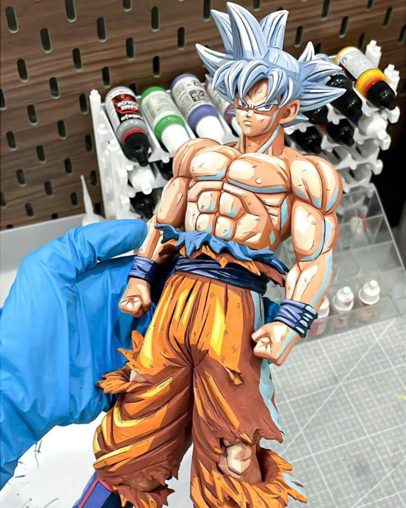 31CM Dragon Ball Z Son Goku Ultra Instinct Figure Repaint