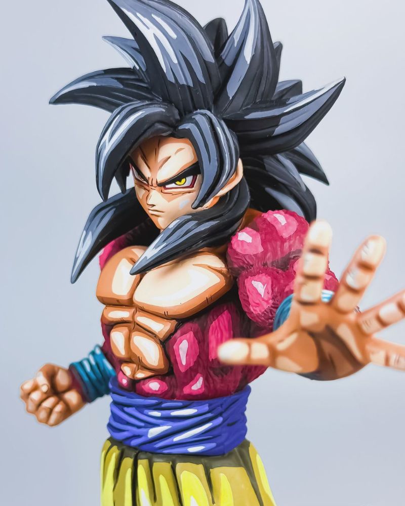 Son Goku SSJ4 Figure Repaint