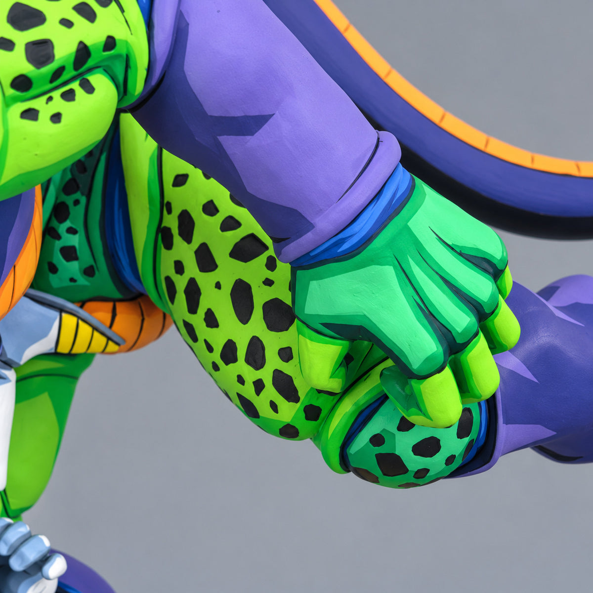Anime Style Dragon Ball Vegeta vs. Cell Figure Repaint — body