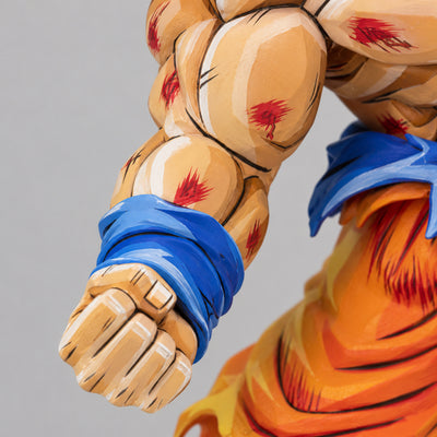 Comic Colour Dragon Ball Goku Super Saiyan Figure Repaint — side or detail view